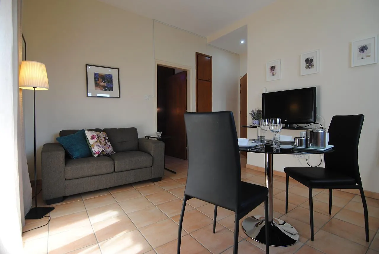 Apartmán La C Mer Larnaca Kypr