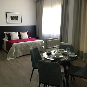 Large Holiday Apartments דירה